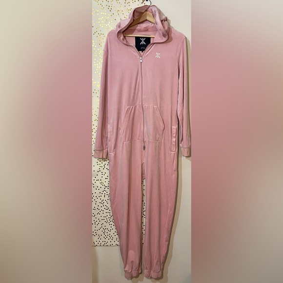 Onepiece Soft Pink Zip-Up Jumpsuit size Medium - Picture 1 of 15